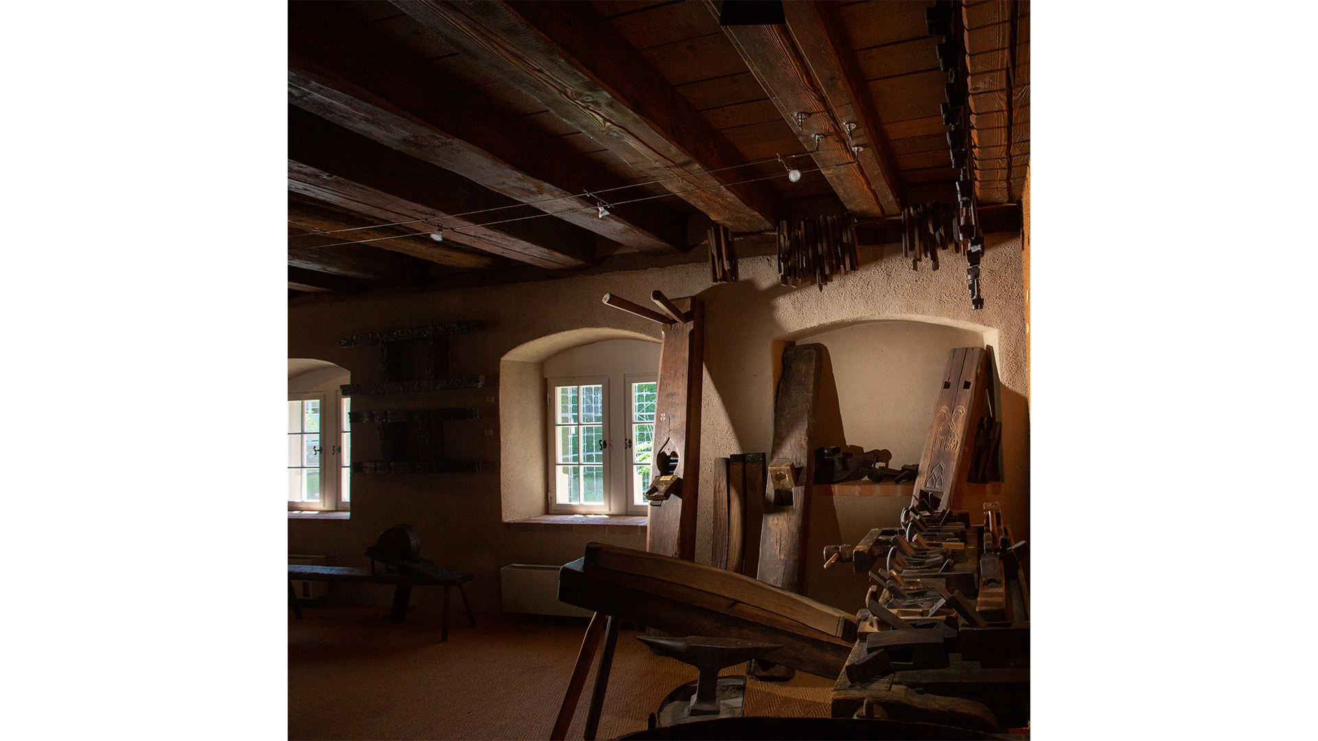 Exposition de pièces de l’atelier du tonnelier