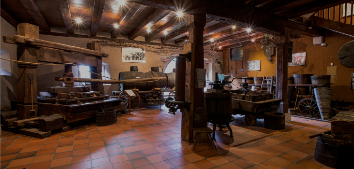 Salle des pièces de la cave et des vendanges